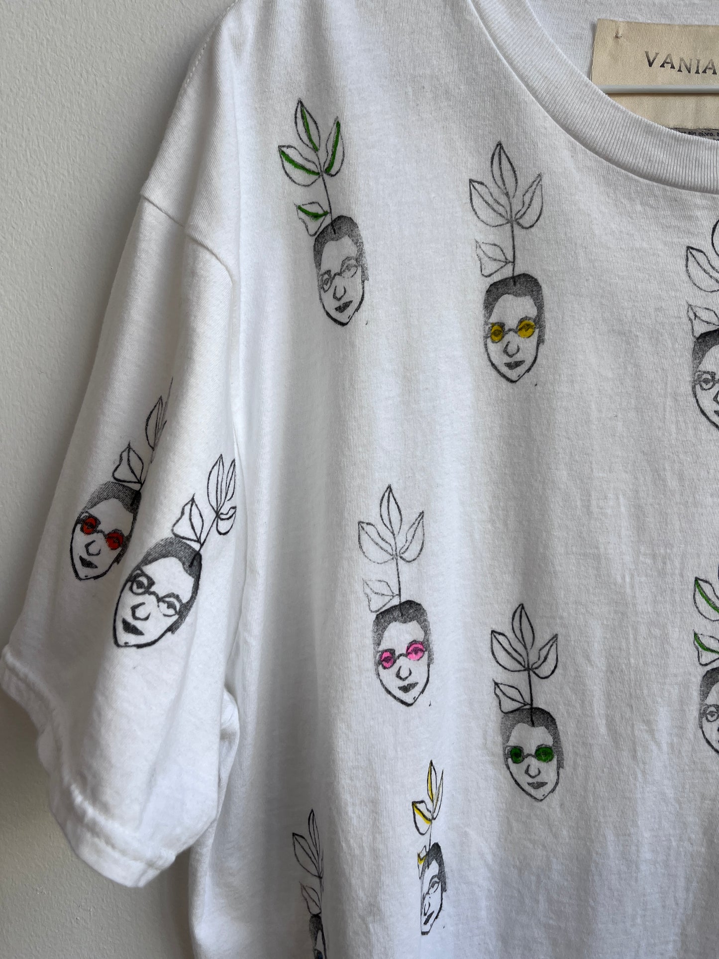 Plant Head Tee