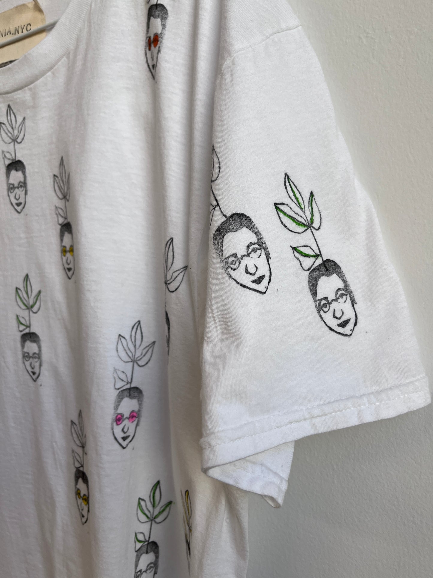 Plant Head Tee